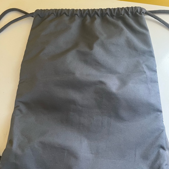 Adidas Gray and gold drawstring Backpack  like new ! - Picture 3 of 5